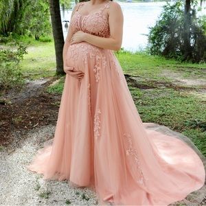 A-Line/Princess Tulle Flower Applique Straps Sleeveless Court Train Dress